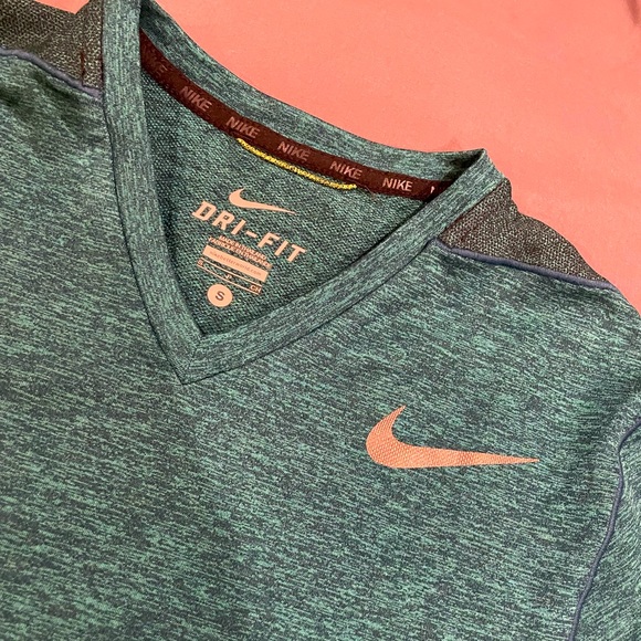 NEW Green Nike Drifit Running workout shirt - Picture 3 of 4